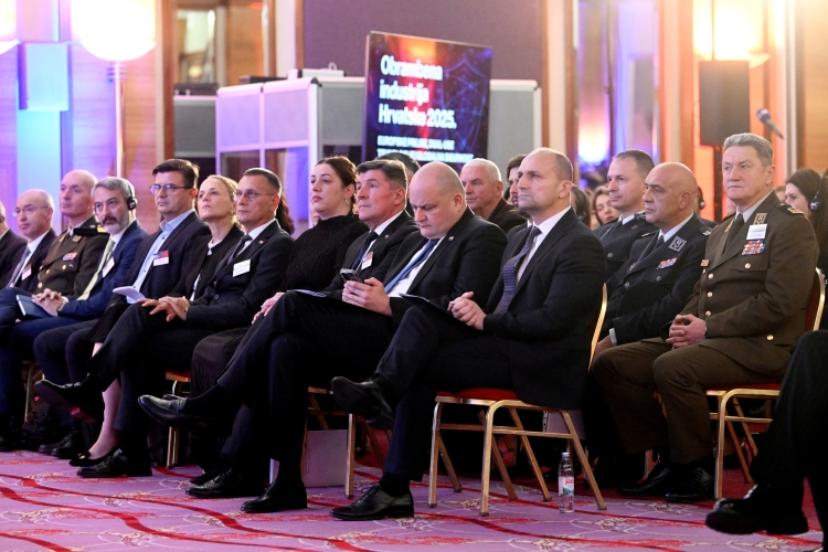 10 gm_konferencija_obrana9-051125.jpg